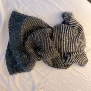 Woman’s scarf, super soft